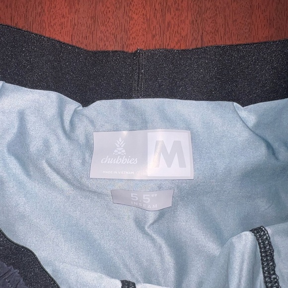 Chubbies 5.5 inseam Black Swim Shorts - Picture 2 of 4